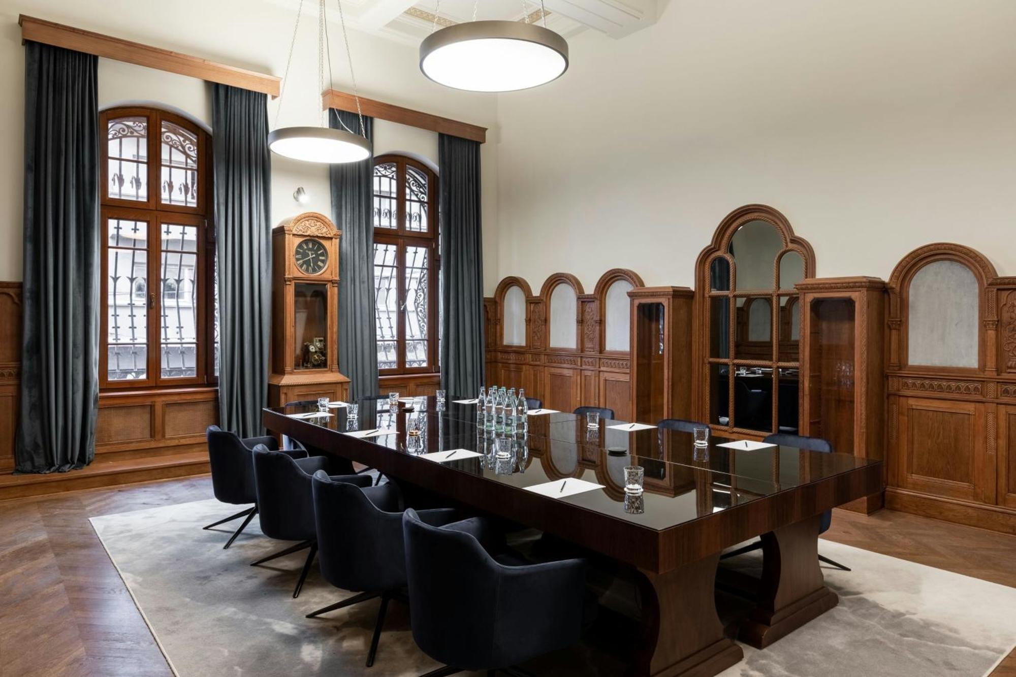 The Marmorosch Bucharest, Autograph Collection 호텔 외부 사진 The boardroom of the Swiss National Bank